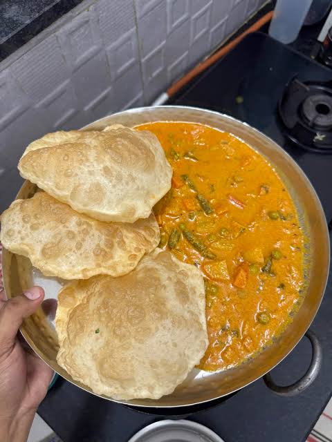 Saag Puri